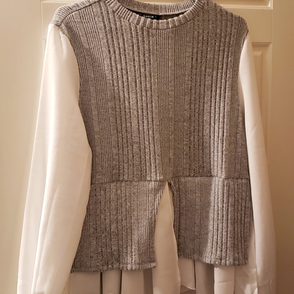Ladies blouse with attached vest size L - Picture 1 of 1